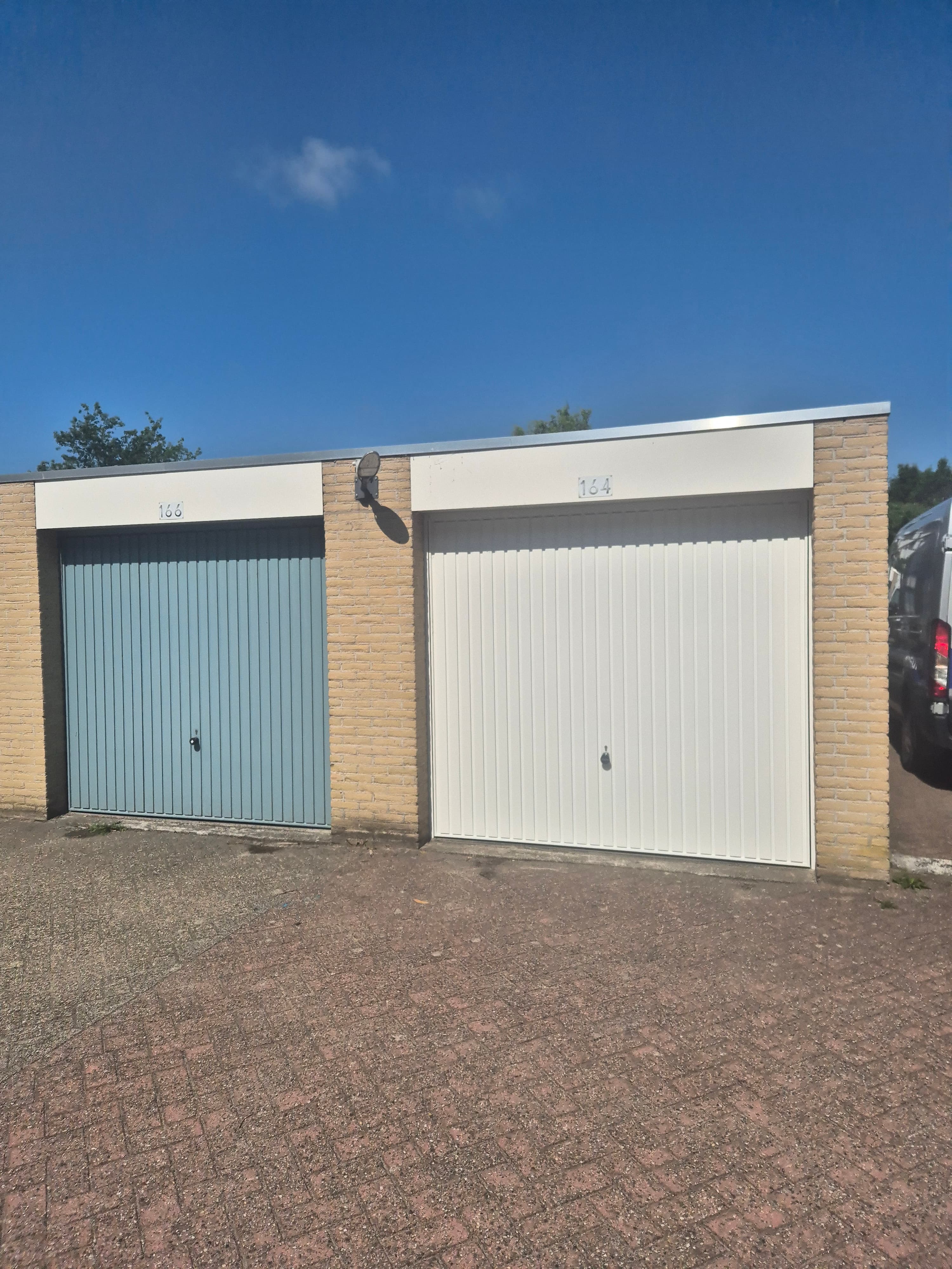 Witte Garagedeur